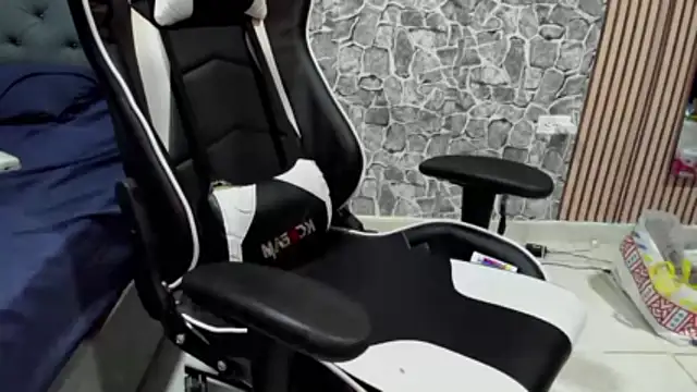 Snapshot of chriss_jones1 chatting on 02.07.26 chriss jones1 online show from 02.07.26