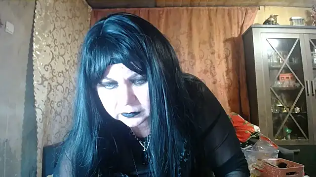 Snapshot of EllieLovee chatting on 12.30.24 EllieLovee online show from 12.30.24
