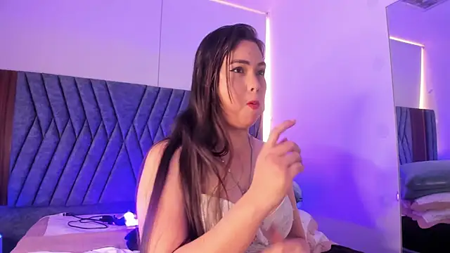 Snapshot of MADISSONLOVE_ chatting on 01.28.25 MADISSONLOVE online show from 01.28.25