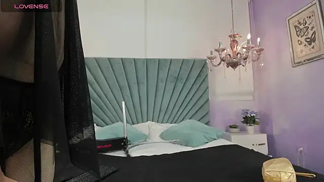 Snapshot of MADISSONLOVE_ chatting on 02.17.25 MADISSONLOVE online show from 02.17.25