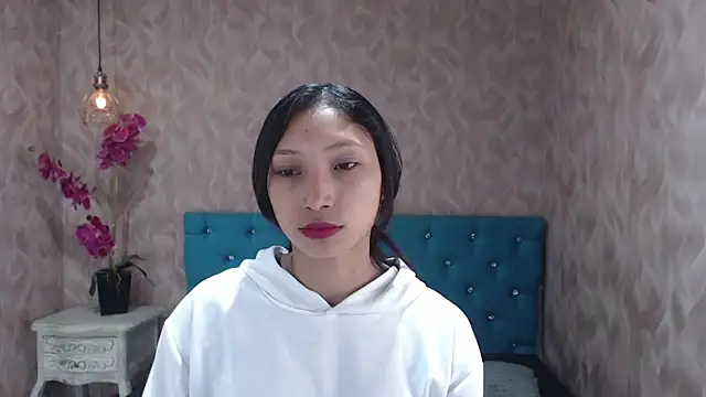 Snapshot of MadelineDoll chatting on 01.09.25 MadelineDoll online show from 01.09.25