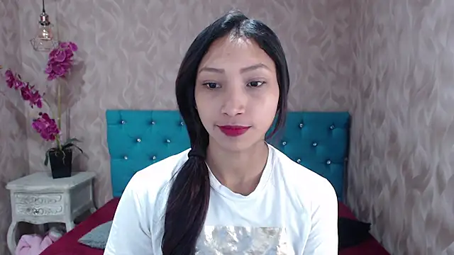 Snapshot of MadelineDoll chatting on 01.18.25 MadelineDoll online show from 01.18.25