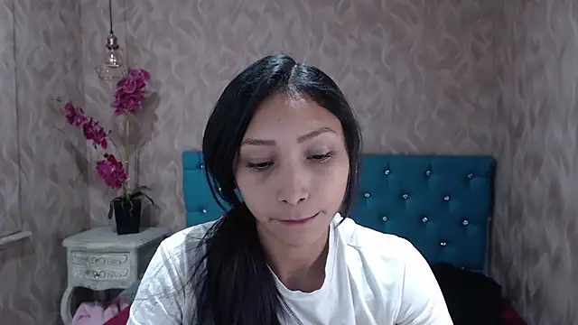 Snapshot of MadelineDoll chatting on 01.18.25 MadelineDoll online show from 01.18.25