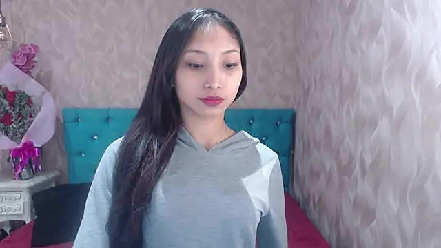 Snapshot of MadelineDoll chatting on 02.09.25 MadelineDoll online show from 02.09.25