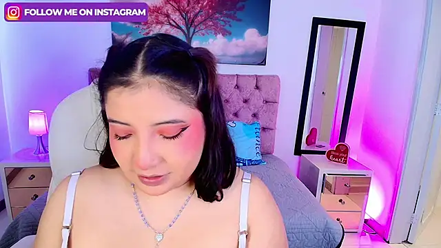 Emma monserrat online show from 10.02.25