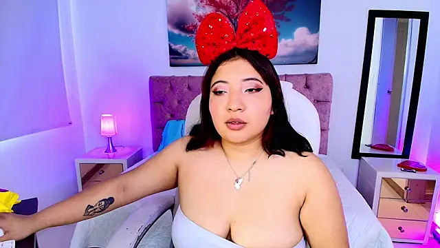 Emma monserrat online show from 10.06.25