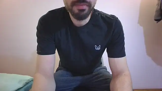 Snapshot of Turkboy_17 chatting on 12.31.24 Turkboy 17 online show from 12.31.24