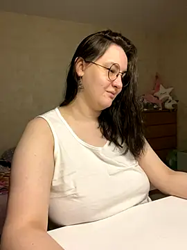 Snapshot of hungry1bunny chatting on 11.03.25 hungry1bunny online show from 11.03.25