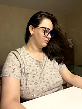 Snapshot of hungry1bunny chatting on 11.07.25 hungry1bunny online show from 11.07.25