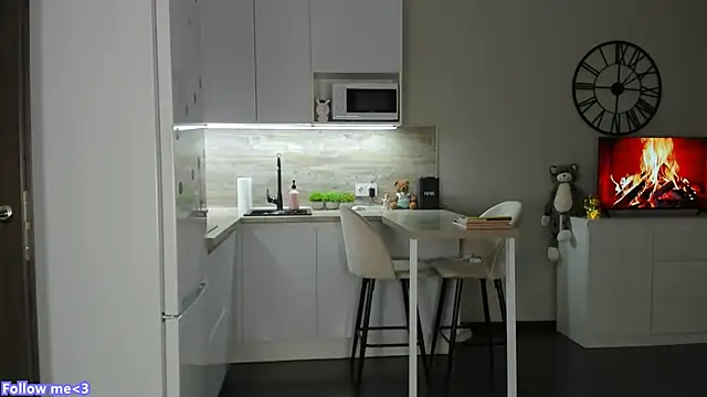 Snapshot of nilliluv chatting on 09.23.25 nilliluv online show from 09.23.25