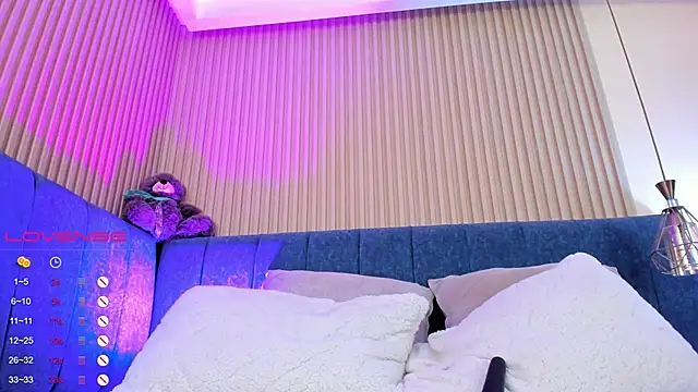 kathecute   online show from 12.10.24