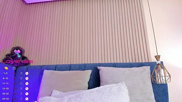 kathecute   online show from 02.08.25