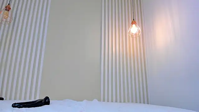 annawelk  online show from 02.01.25