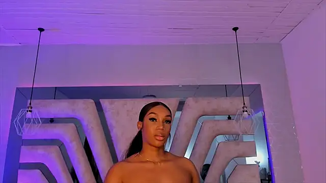 ChaynnaCooper online show from 12.15.24