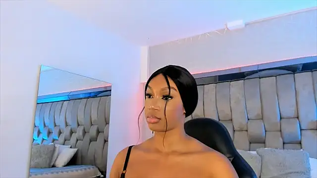 ChaynnaCooper online show from 02.12.25