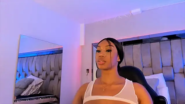 ChaynnaCooper online show from 02.15.25