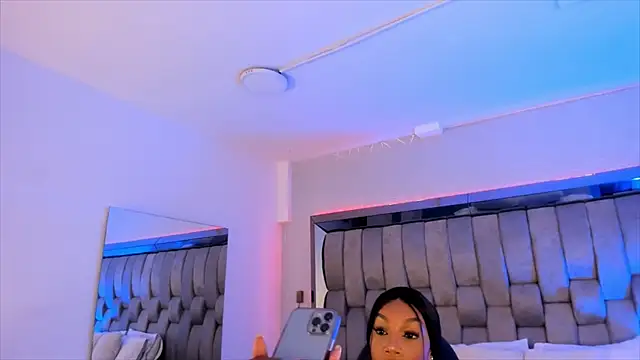 ChaynnaCooper online show from 02.20.25