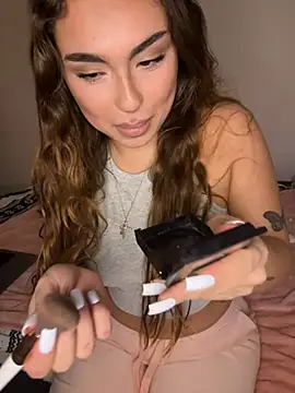 Snapshot of mint_melissaaa chatting on 12.18.24 mint melissaaa online show from 12.18.24