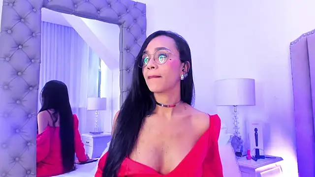 Snapshot of SamanthaFerrer__ chatting on 12.24.24 SamanthaFerrer online show from 12.24.24