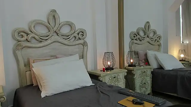 SamanthaFerrer   online show from 09.23.25