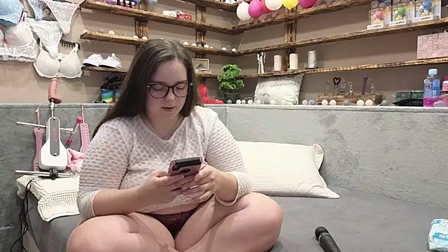 Snapshot of Kimberly-Caprice chatting on 02.23.25 Kimberly-Caprice online show from 02.23.25