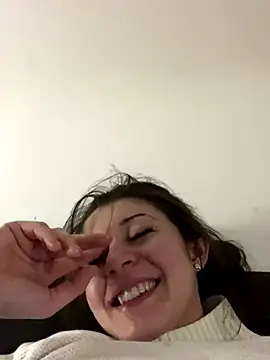 Snapshot of vienncica chatting on 12.02.24 vienncica online show from 12.02.24