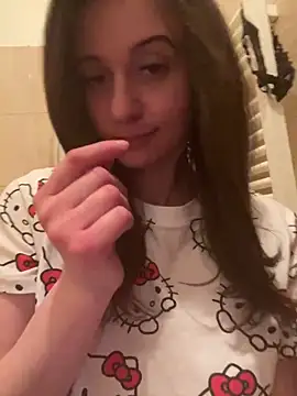 Snapshot of vienncica chatting on 02.12.25 vienncica online show from 02.12.25