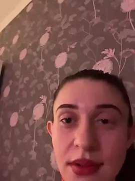 Snapshot of vienncica chatting on 03.08.25 vienncica online show from 03.08.25