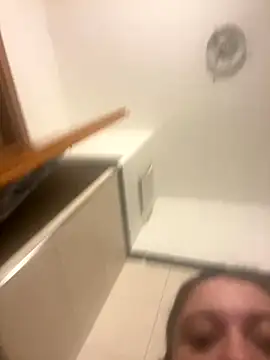 Snapshot of vienncica chatting on 10.17.25 vienncica online show from 10.17.25