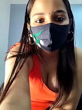 Snapshot of Varnika_aarora chatting on 12.31.24 Varnika aarora online show from 12.31.24