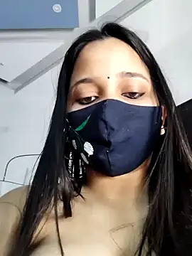 Snapshot of Varnika_aarora chatting on 01.28.25 Varnika aarora online show from 01.28.25