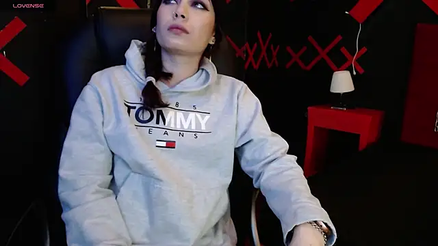  yuyi online show from 01.20.25