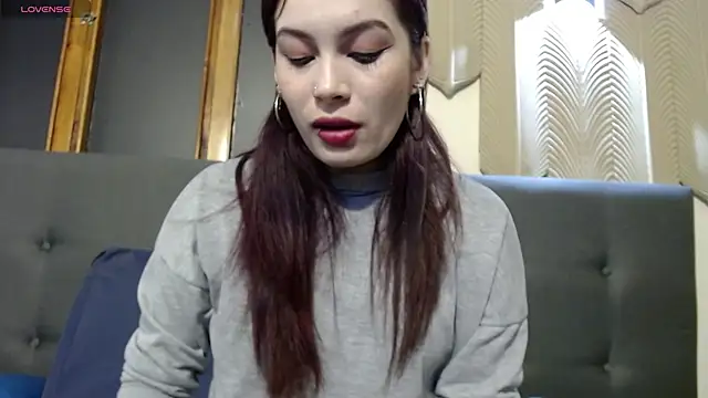  yuyi online show from 10.15.25