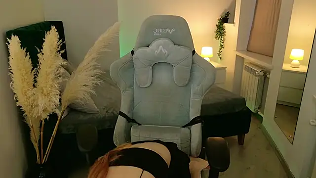 Love Call online show from 09.28.25