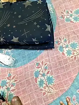 Snapshot of GF_nd_BF_ chatting on 10.31.25 GF nd BF online show from 10.31.25