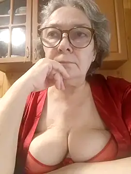 Snapshot of IrinaSweet54 chatting on 06.15.26 IrinaSweet54 online show from 06.15.26