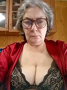Snapshot of IrinaSweet54 chatting on 06.16.26 IrinaSweet54 online show from 06.16.26