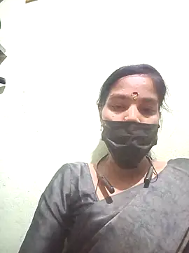 Snapshot of anusiya01 chatting on 09.16.25 anusiya01 online show from 09.16.25