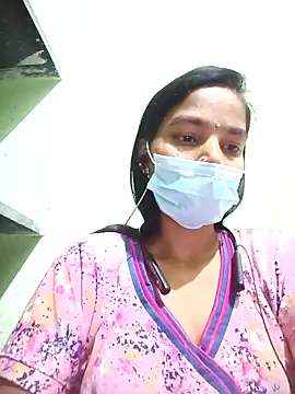 Snapshot of anusiya01 chatting on 10.01.25 anusiya01 online show from 10.01.25