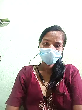 Snapshot of anusiya01 chatting on 11.17.25 anusiya01 online show from 11.17.25