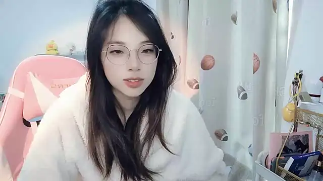Snapshot of ooo___mimi chatting on 12.20.24 ooo mimi online show from 12.20.24