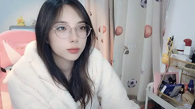 Snapshot of ooo___mimi chatting on 12.23.24 ooo mimi online show from 12.23.24