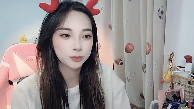 Snapshot of ooo___mimi chatting on 12.25.24 ooo mimi online show from 12.25.24