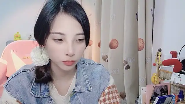 Snapshot of ooo___mimi chatting on 12.28.24 ooo mimi online show from 12.28.24