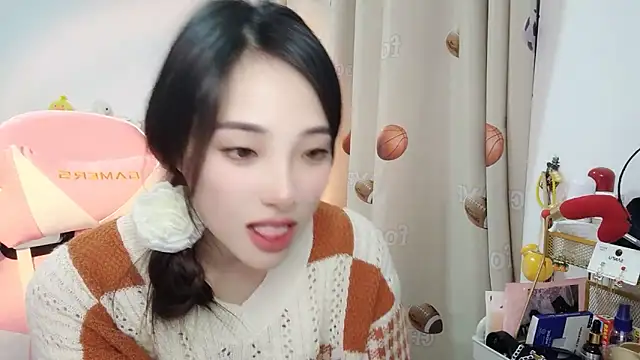 Snapshot of ooo___mimi chatting on 12.28.24 ooo mimi online show from 12.28.24
