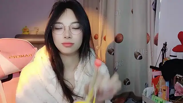 Snapshot of ooo___mimi chatting on 01.14.25 ooo mimi online show from 01.14.25