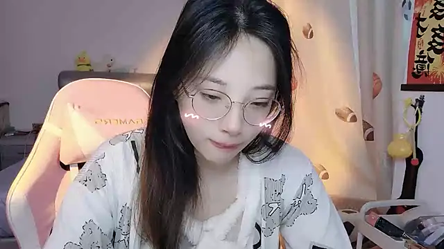 Snapshot of ooo___mimi chatting on 01.19.25 ooo mimi online show from 01.19.25
