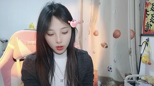 Snapshot of ooo___mimi chatting on 02.13.25 ooo mimi online show from 02.13.25