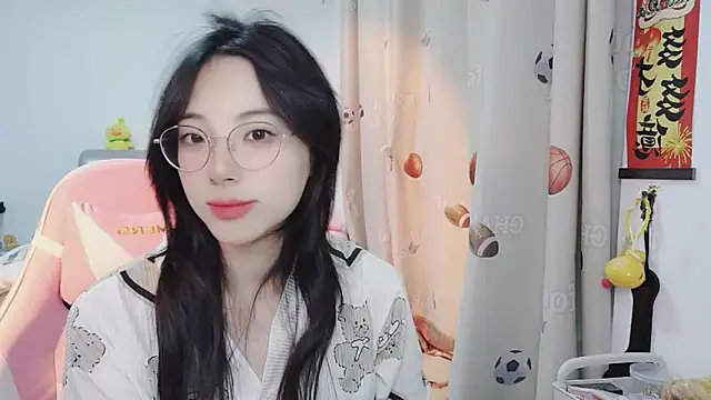Snapshot of ooo___mimi chatting on 02.18.25 ooo mimi online show from 02.18.25