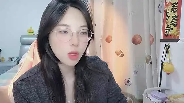 Snapshot of ooo___mimi chatting on 02.20.25 ooo mimi online show from 02.20.25